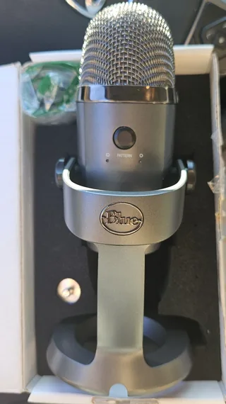Blue Yeti Nano Premium USB Microphone Shadow Grey for Recording & Streaming